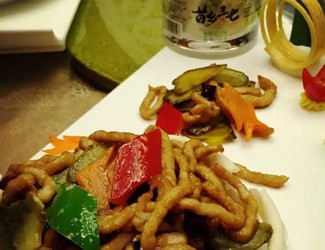 來份兒“苦肉計”？——鮮三七炒肉